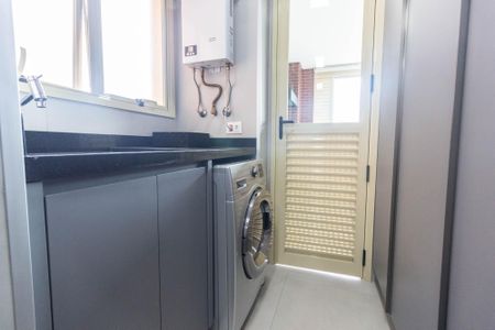 Apartamento à venda com 92m², 2 quartos e 2 vagasÁrea de serviço