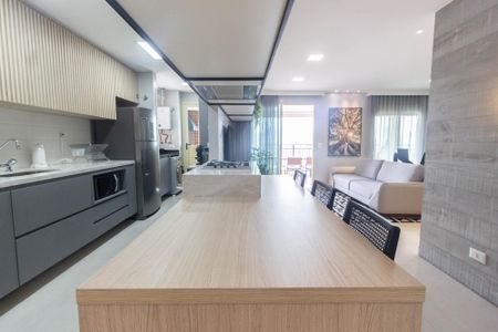 Apartamento à venda com 92m², 2 quartos e 2 vagasCozinha