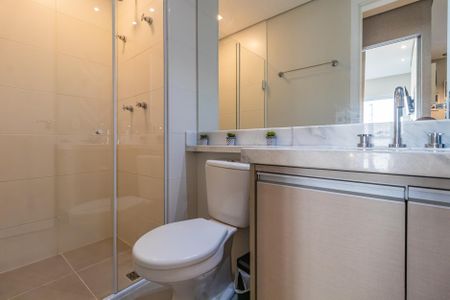 Apartamento à venda com 70m², 2 quartos e 1 vaga Apartamento à venda com 70m², 2 quartos e 1 vagaBanheiro