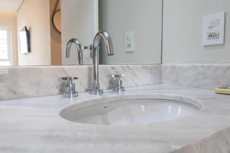 Apartamento à venda com 70m², 2 quartos e 1 vaga Apartamento à venda com 70m², 2 quartos e 1 vagaBanheiro