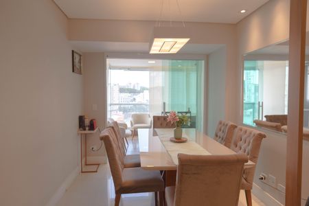 Apartamento à venda com 113m², 3 quartos e 2 vagas Apartamento à venda com 113m², 3 quartos e 2 vagasSala de Jantar