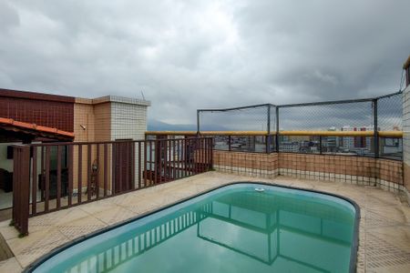 Apartamento para alugar com 200m², 3 quartos e 2 vagas Apartamento para alugar com 200m², 3 quartos e 2 vagasÁrea comum - Piscina
