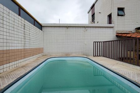 Apartamento para alugar com 200m², 3 quartos e 2 vagas Apartamento para alugar com 200m², 3 quartos e 2 vagasÁrea comum - Piscina