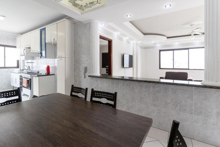 Apartamento para alugar com 200m², 3 quartos e 2 vagas Apartamento para alugar com 200m², 3 quartos e 2 vagasCozinha