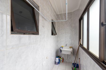 Apartamento para alugar com 200m², 3 quartos e 2 vagas Apartamento para alugar com 200m², 3 quartos e 2 vagasÁrea de serviço