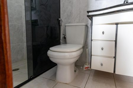 Apartamento para alugar com 200m², 3 quartos e 2 vagas Apartamento para alugar com 200m², 3 quartos e 2 vagasBanheiro da Suíte 1