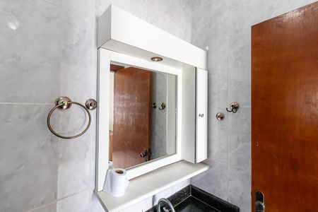 Apartamento para alugar com 200m², 3 quartos e 2 vagas Apartamento para alugar com 200m², 3 quartos e 2 vagasBanheiro da Suíte 1