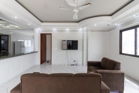 Apartamento para alugar com 200m², 3 quartos e 2 vagas Apartamento para alugar com 200m², 3 quartos e 2 vagasSala