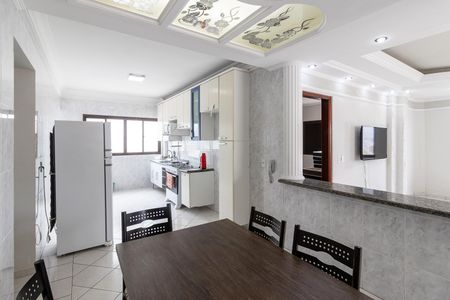 Apartamento para alugar com 200m², 3 quartos e 2 vagas Apartamento para alugar com 200m², 3 quartos e 2 vagasCozinha