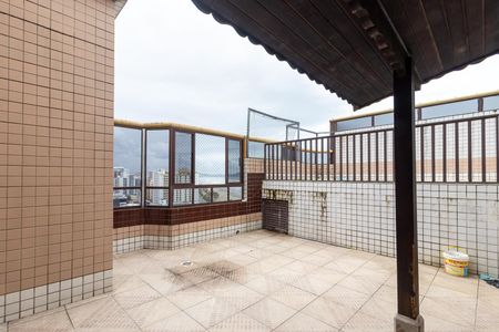 Apartamento para alugar com 200m², 3 quartos e 2 vagas Apartamento para alugar com 200m², 3 quartos e 2 vagasÁrea comum - Churrasqueira