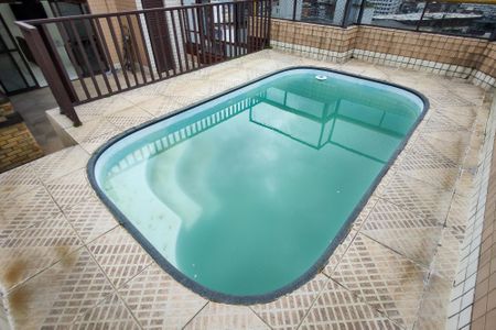 Apartamento para alugar com 200m², 3 quartos e 2 vagas Apartamento para alugar com 200m², 3 quartos e 2 vagasÁrea comum - Piscina