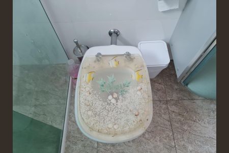 Casa à venda com 210m², 3 quartos e 3 vagas Casa à venda com 210m², 3 quartos e 3 vagasBanheiro da Suíte 2