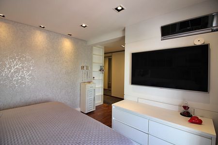 Apartamento à venda com 242m², 3 quartos e 4 vagasSuíte 1