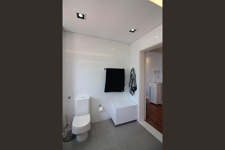 Apartamento à venda com 242m², 3 quartos e 4 vagasSuíte 2 Banheiro 