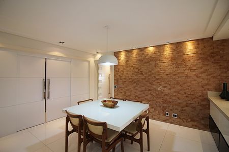 Apartamento à venda com 242m², 3 quartos e 4 vagasCozinha 