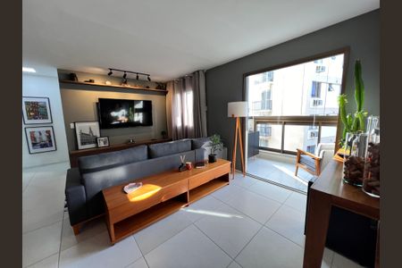Apartamento à venda com 119m², 2 quartos e 1 vagaSala