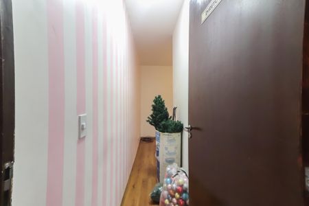 Casa à venda com 130m², 5 quartos e 5 vagas Casa à venda com 130m², 5 quartos e 5 vagasCasa 1 - Quarto 3