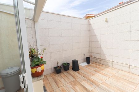 Casa de condomínio à venda com 106m², 3 quartos e 2 vagas Casa de condomínio à venda com 106m², 3 quartos e 2 vagasQuintal