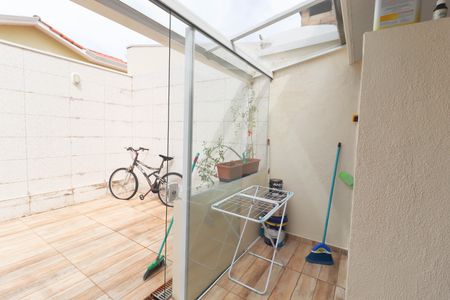 Casa de condomínio à venda com 106m², 3 quartos e 2 vagas Casa de condomínio à venda com 106m², 3 quartos e 2 vagasQuintal