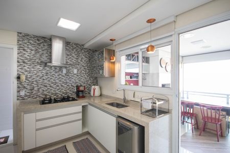 Apartamento à venda com 115m², 3 quartos e 2 vagasCozinha