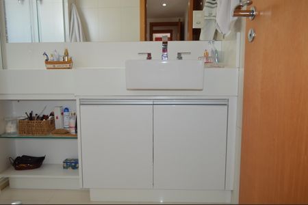 Apartamento à venda com 140m², 3 quartos e 2 vagasBanheiro da Suíte 3