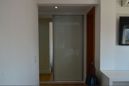 Apartamento à venda com 140m², 3 quartos e 2 vagasSuíte 3