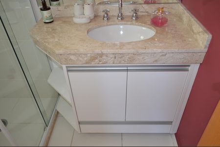 Apartamento à venda com 140m², 3 quartos e 2 vagasBanheiro da Suíte 2