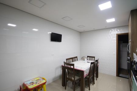 Casa à venda com 140m², 3 quartos e 2 vagas Casa à venda com 140m², 3 quartos e 2 vagasCozinha