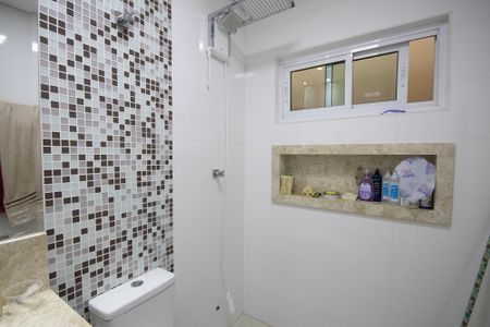 Casa à venda com 140m², 3 quartos e 2 vagas Casa à venda com 140m², 3 quartos e 2 vagasBanheiro