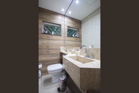 Casa à venda com 140m², 3 quartos e 2 vagas Casa à venda com 140m², 3 quartos e 2 vagasLavabo