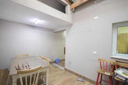 Casa à venda com 140m², 3 quartos e 2 vagas Casa à venda com 140m², 3 quartos e 2 vagasÁrea comum