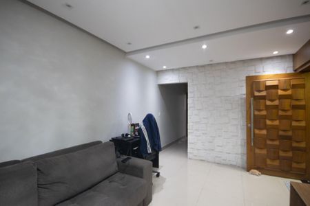 Casa à venda com 140m², 3 quartos e 2 vagas Casa à venda com 140m², 3 quartos e 2 vagasSala