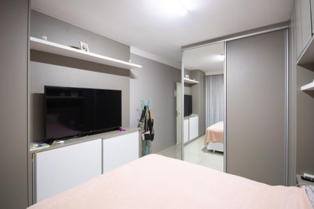 Casa à venda com 140m², 3 quartos e 2 vagas Casa à venda com 140m², 3 quartos e 2 vagasSuite