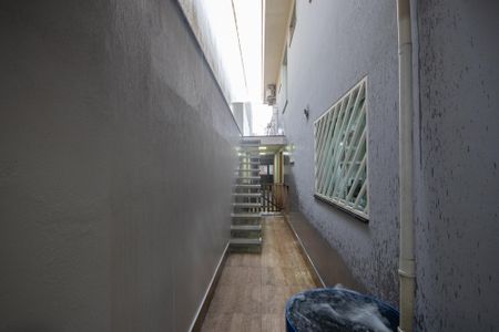 Casa à venda com 140m², 3 quartos e 2 vagas Casa à venda com 140m², 3 quartos e 2 vagasCorredor