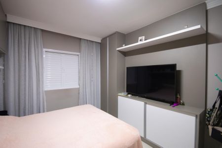 Casa à venda com 140m², 3 quartos e 2 vagas Casa à venda com 140m², 3 quartos e 2 vagasSuite