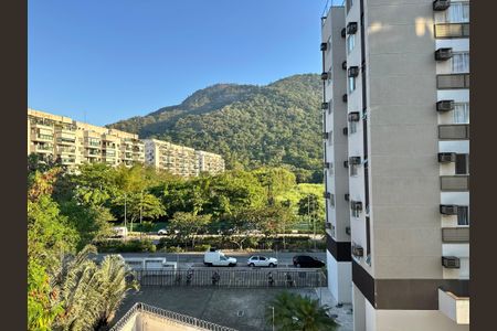 Apartamento à venda com 68m², 2 quartos e 1 vaga Apartamento à venda com 68m², 2 quartos e 1 vagaQuarto - Vista