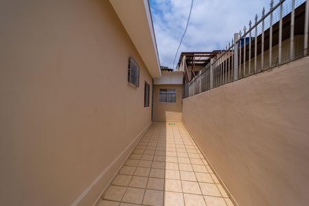 Casa à venda com 150m², 2 quartos e 1 vaga Casa à venda com 150m², 2 quartos e 1 vagaQuintal
