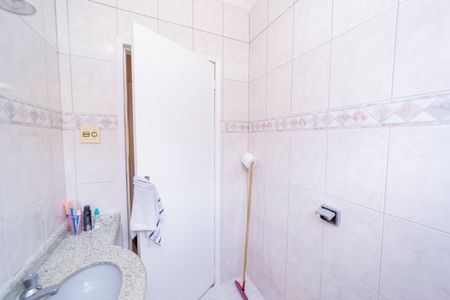 Casa à venda com 150m², 2 quartos e 1 vaga Casa à venda com 150m², 2 quartos e 1 vagaBanheiro