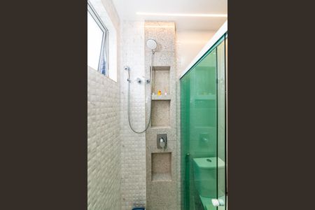 Apartamento à venda com 110m², 2 quartos e 2 vagasBanheiro Social