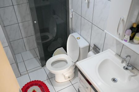 Apartamento à venda com 74m², 2 quartos e 1 vaga Apartamento à venda com 74m², 2 quartos e 1 vagaBanheiro