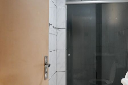 Apartamento à venda com 74m², 2 quartos e 1 vaga Apartamento à venda com 74m², 2 quartos e 1 vagaBanheiro