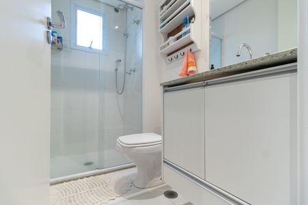 Apartamento à venda com 69m², 2 quartos e 1 vagaBanheiro do Corredor