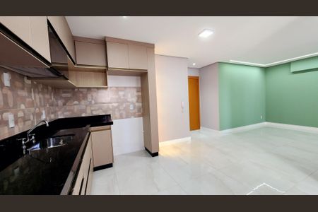 Apartamento à venda com 70m², 2 quartos e 1 vagaSala/Cozinha