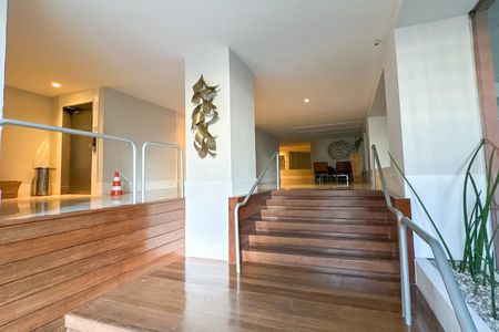 Apartamento à venda com 86m², 2 quartos e 1 vaga Apartamento à venda com 86m², 2 quartos e 1 vagaEntrada