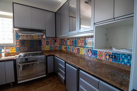 Apartamento para alugar com 190m², 4 quartos e 3 vagasCozinha