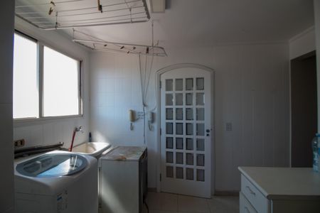 Apartamento para alugar com 190m², 4 quartos e 3 vagasÁrea de Serviço