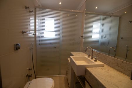 Apartamento para alugar com 190m², 4 quartos e 3 vagasBanheiro