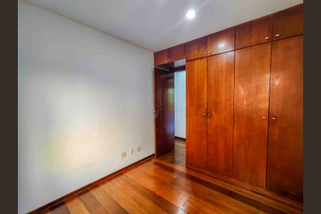 Apartamento à venda com 112m², 3 quartos e 2 vagas Apartamento à venda com 112m², 3 quartos e 2 vagasQuarto 2