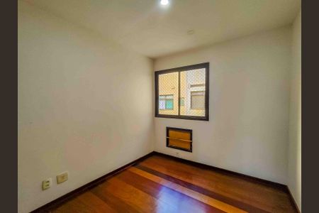 Apartamento à venda com 112m², 3 quartos e 2 vagas Apartamento à venda com 112m², 3 quartos e 2 vagasQuarto 2