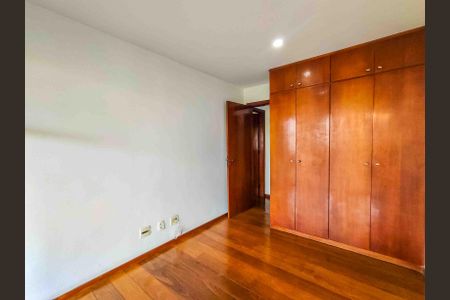 Apartamento à venda com 112m², 3 quartos e 2 vagas Apartamento à venda com 112m², 3 quartos e 2 vagasQuarto 1